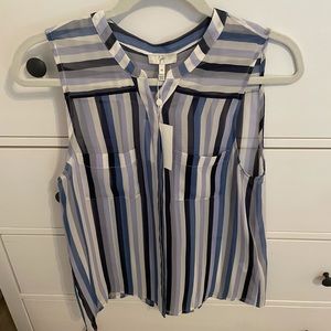 Brand new Joie tank top with buttons. Size M.